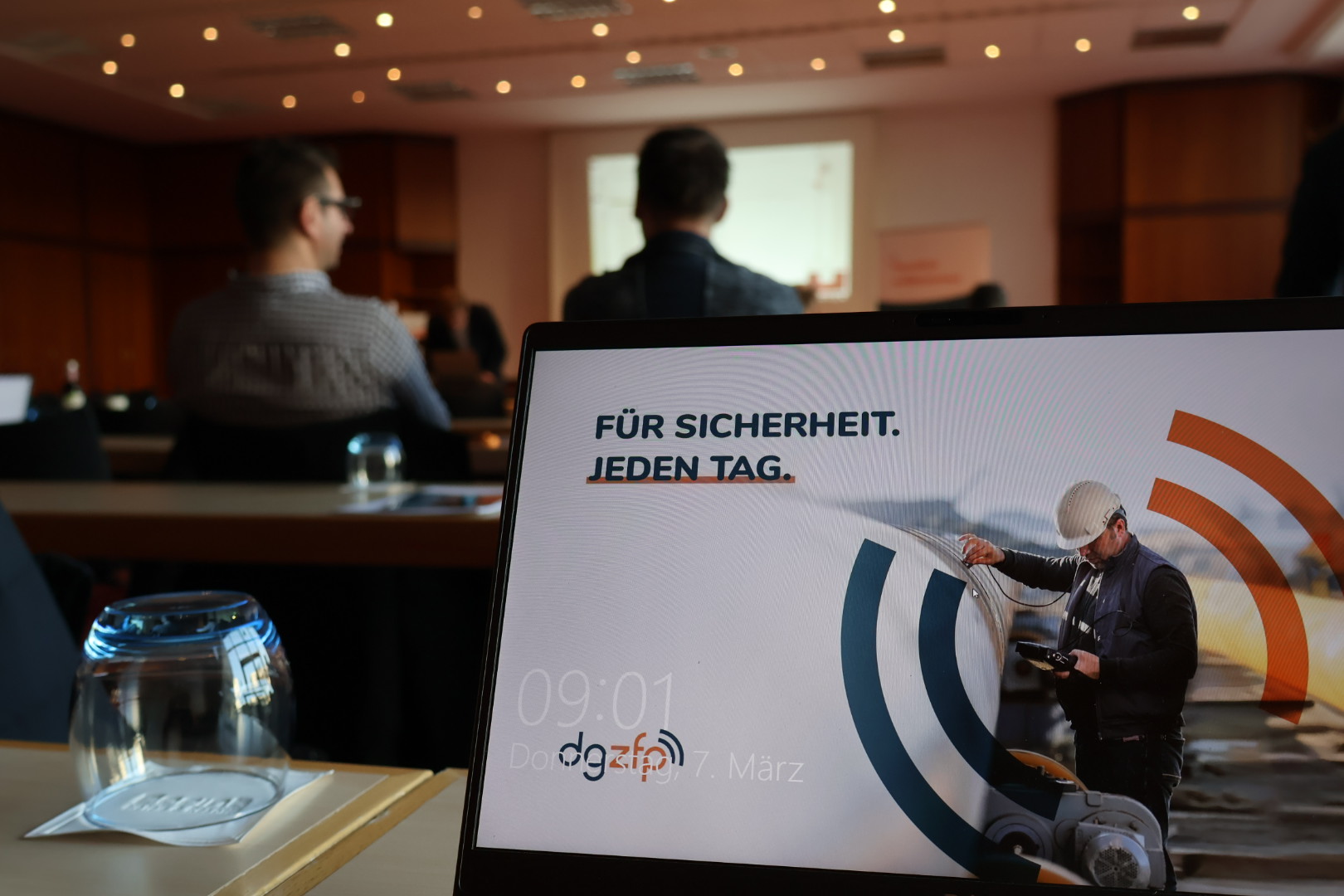 Das neue Erscheinungsbild der DGZfP beim D+S-Seminar 2024